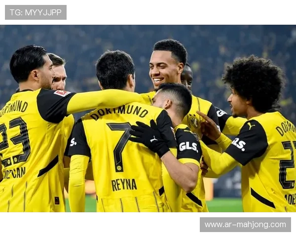 多特蒙德两球领先优势遭逆转,补时阶段丢球痛失好局 多特蒙德两球领先优势遭逆转,补时阶段丢球痛失好局