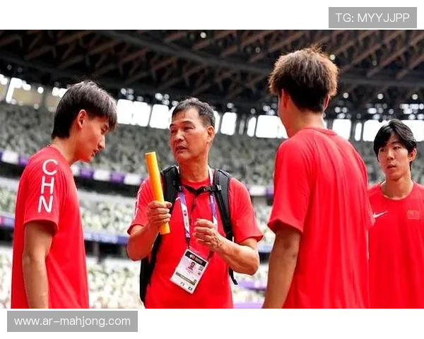 世锦赛运动员适应性训练展开,熟悉场地环境与器材 世锦赛运动员适应性训练展开,熟悉场地环境与器材