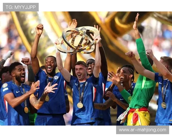 切尔西2-0击败埃弗顿，帕尔默、古斯托上下半场各入一球