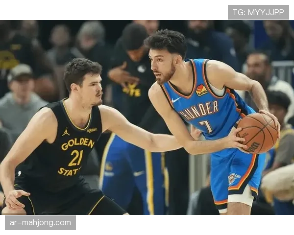 比赛瞬间：霍姆格伦连续三次护框成功，雷霆本场防守效率飙升至95.2